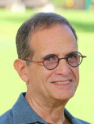 moshe-coll.jpg
